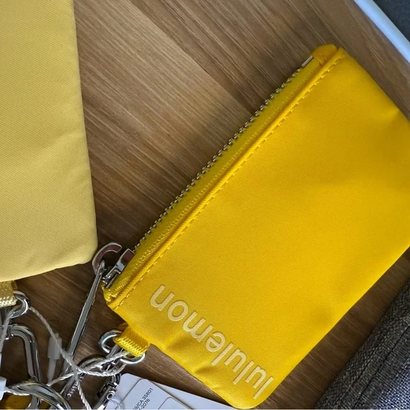 Lululemon Dual Pouch Wristlet NWT - Picture 4 of 5